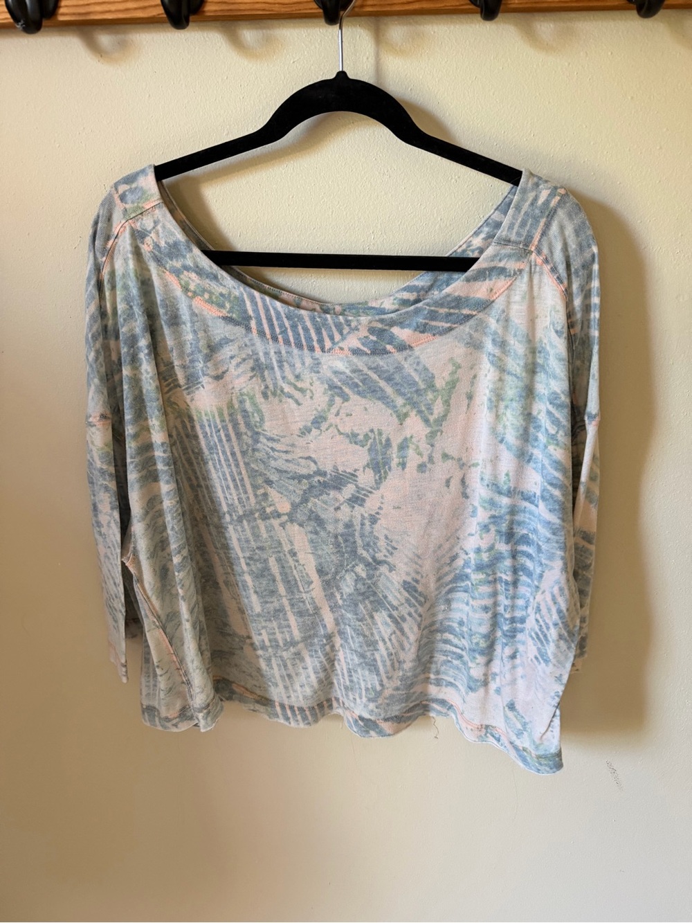 🌴 We The Free Tropical Palm Cropped Tee | Size M | EUC 🌴